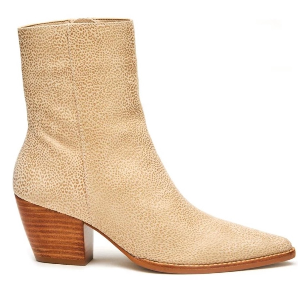 BRAND NEW Matisse CATY  Ankle boots. Size 8 olor Tan/Cream